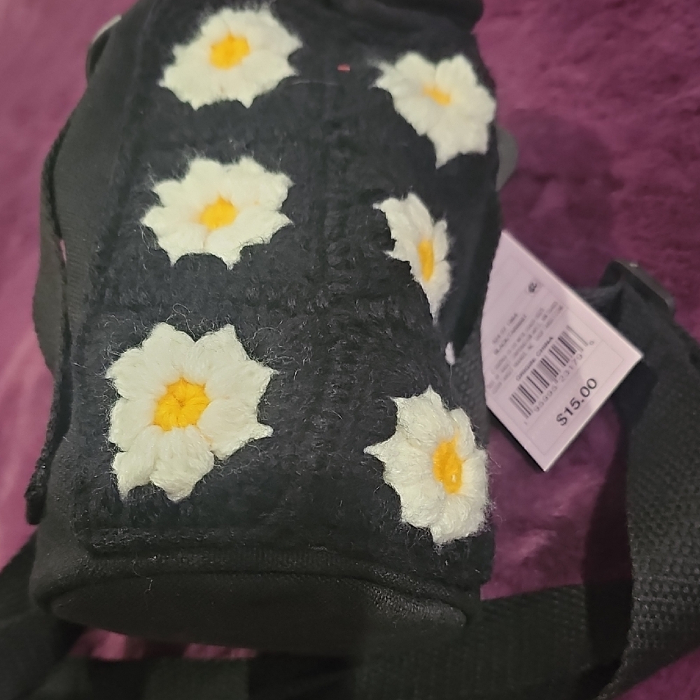 Wild Fable Black Crossbody Bag with Floral Design - Picture 2 of 3